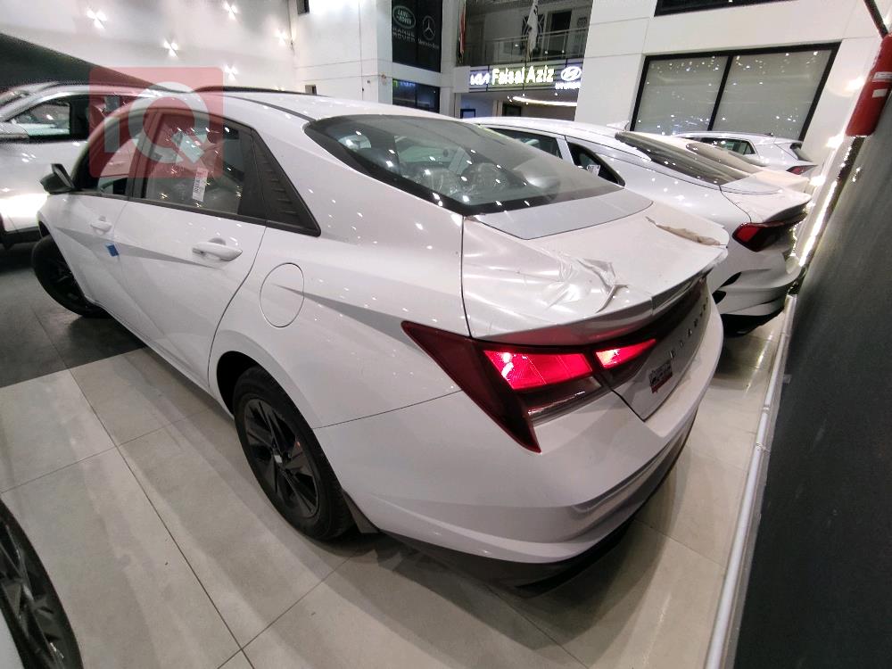 هیوندای ئەلەنترا